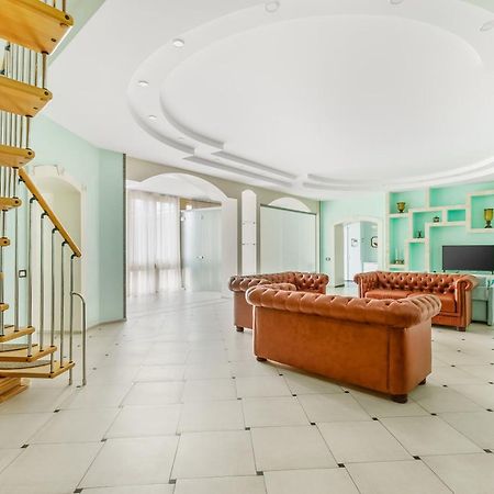 Deribasivska Cozy 4-Room Apartment أوديسا المظهر الخارجي الصورة